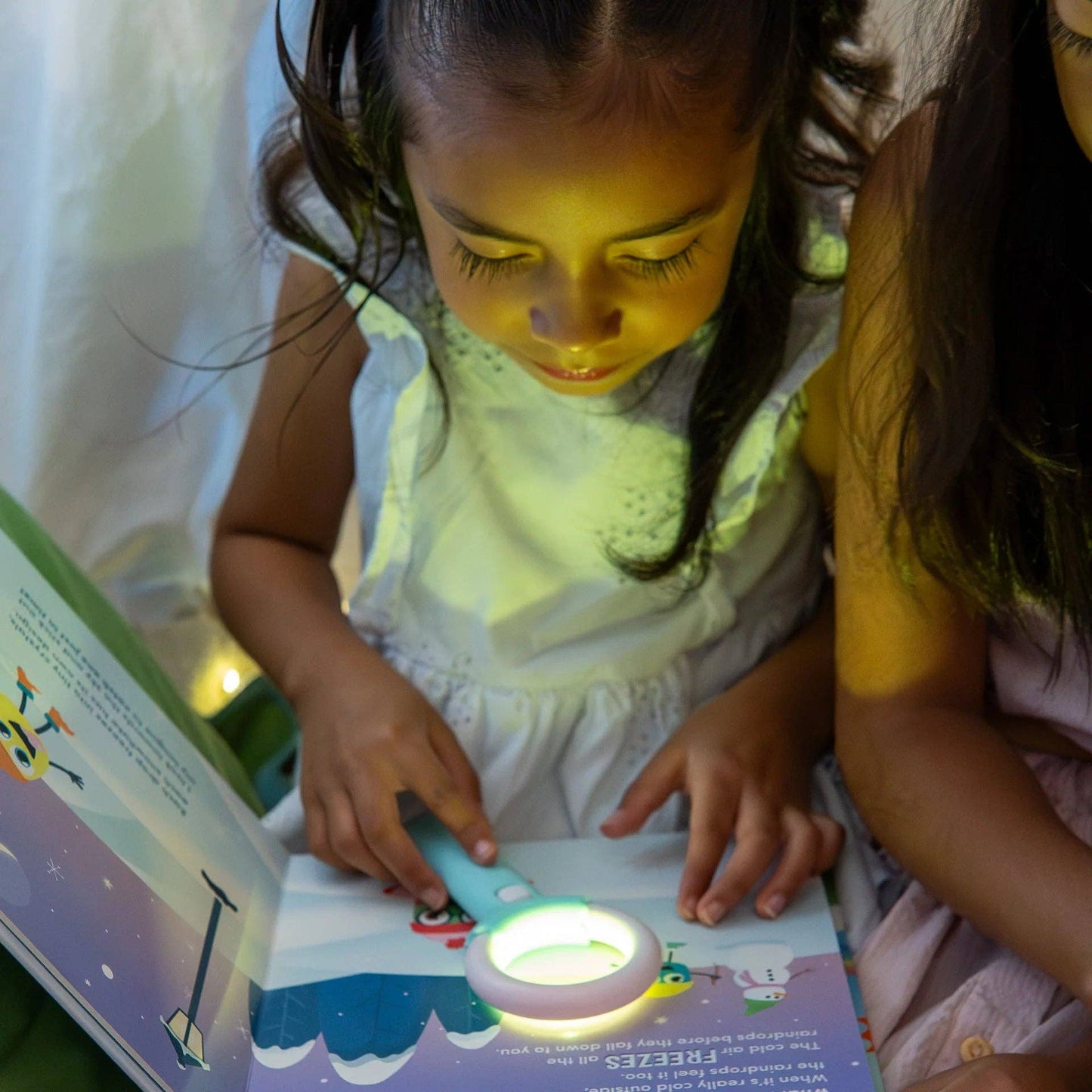 GLO Pals Light-Up Library™ - Alex Asks: What is the Weather?