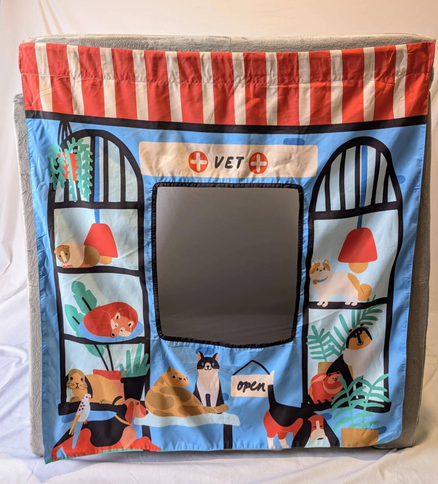 The Cozy Cube - Pet Shop/ Vet Play Panel