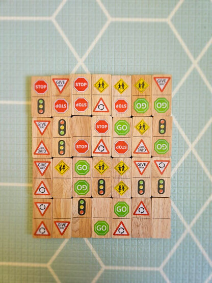 QToys - Traffic sign domino set
