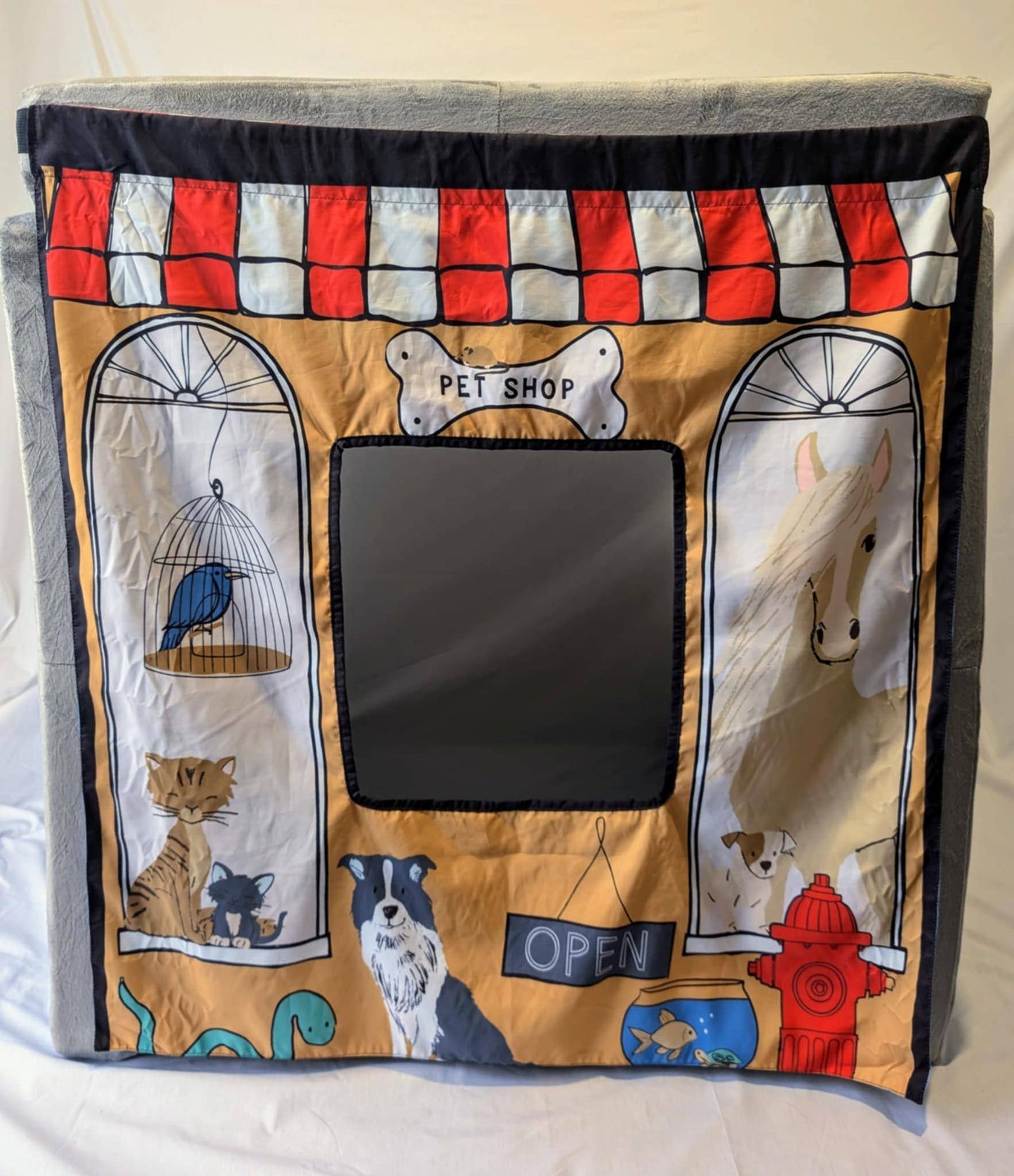 The Cozy Cube - Pet Shop/ Vet Play Panel