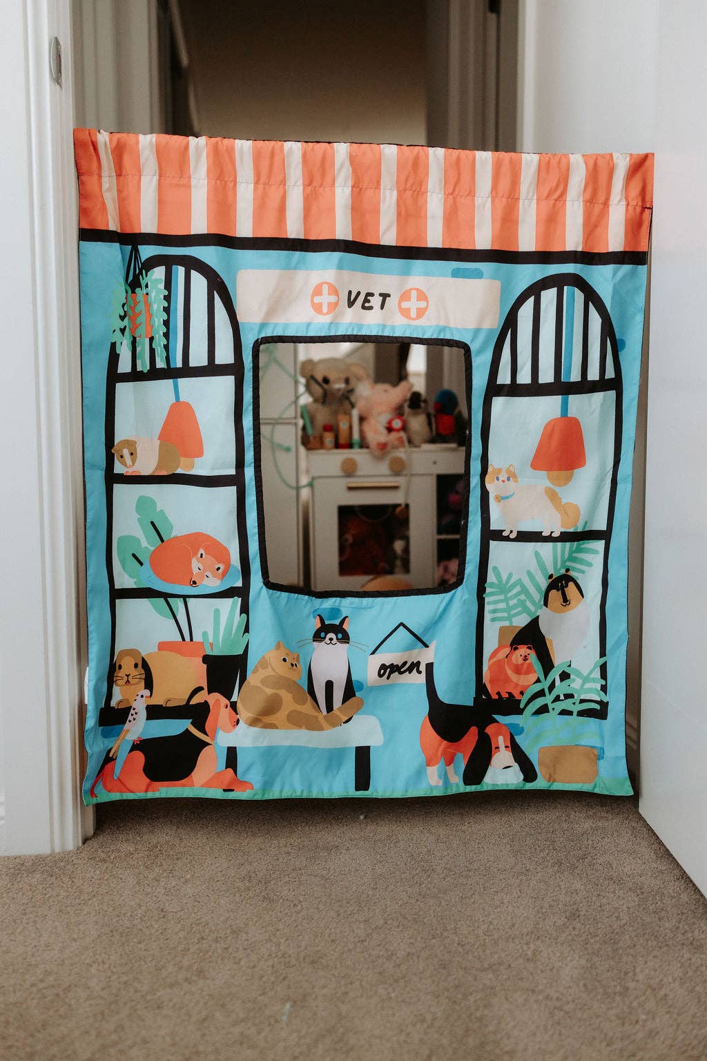 The Cozy Cube - Pet Shop/ Vet Play Panel